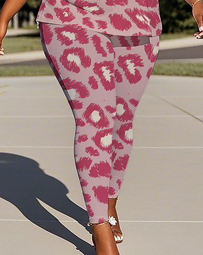 Women's Leopard print T-Shirt & Pants