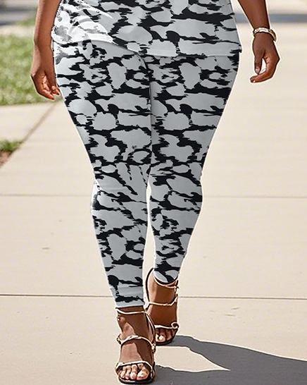 Women's Leopard print T-Shirt & Pants
