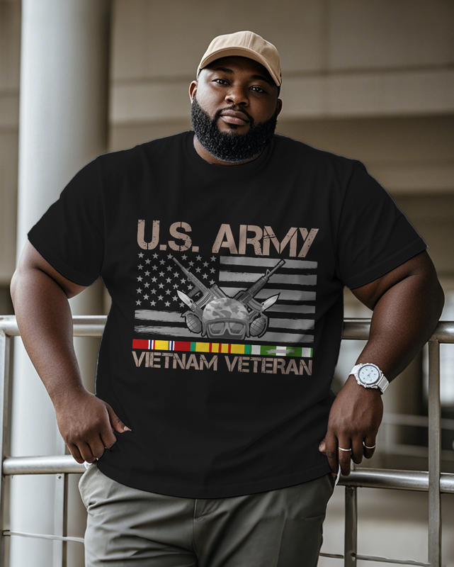 War - themed Silhouettes  Men's Plus Size Short Sleeve T-Shirt