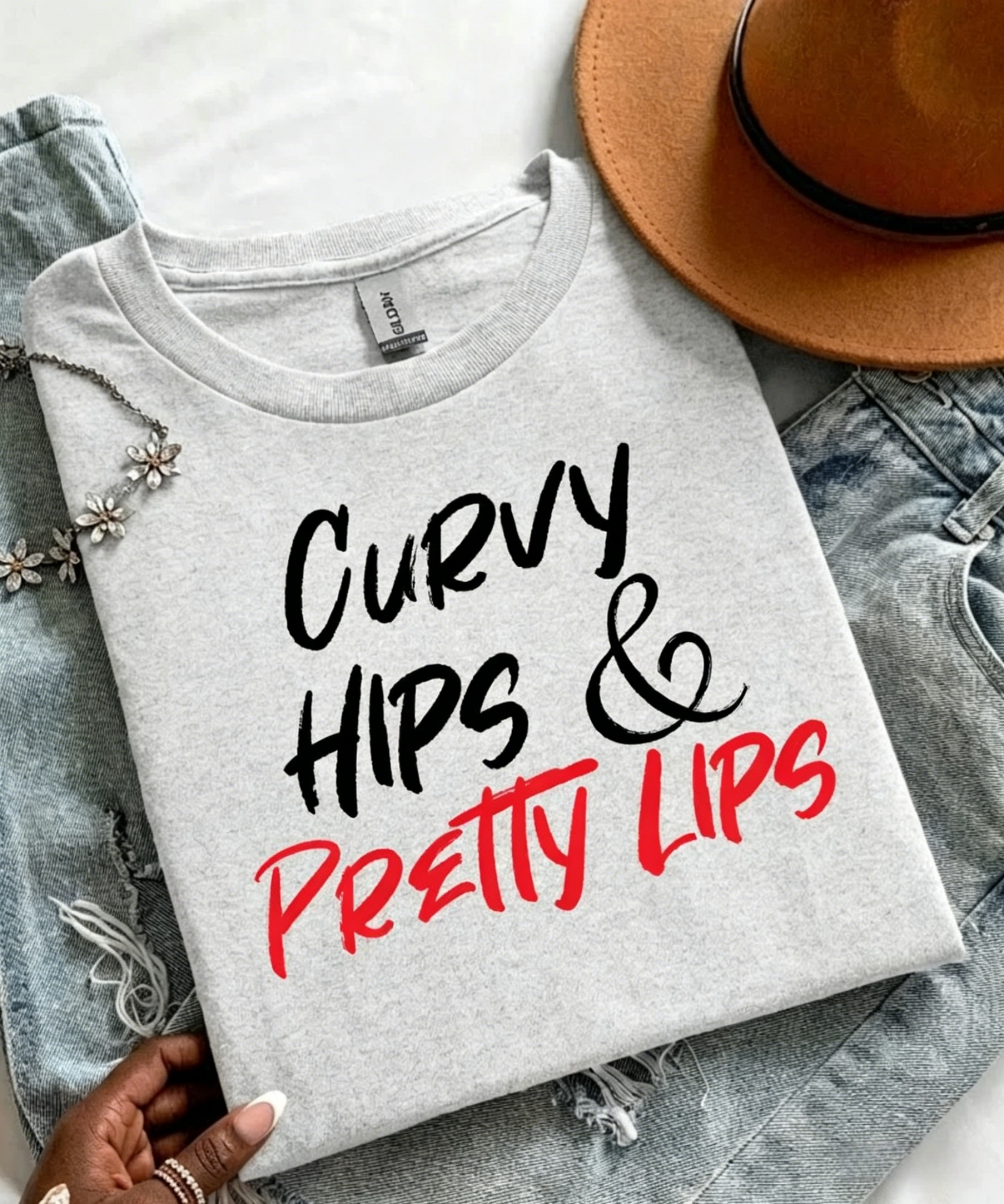 Curvy Hips & Pretty Lips