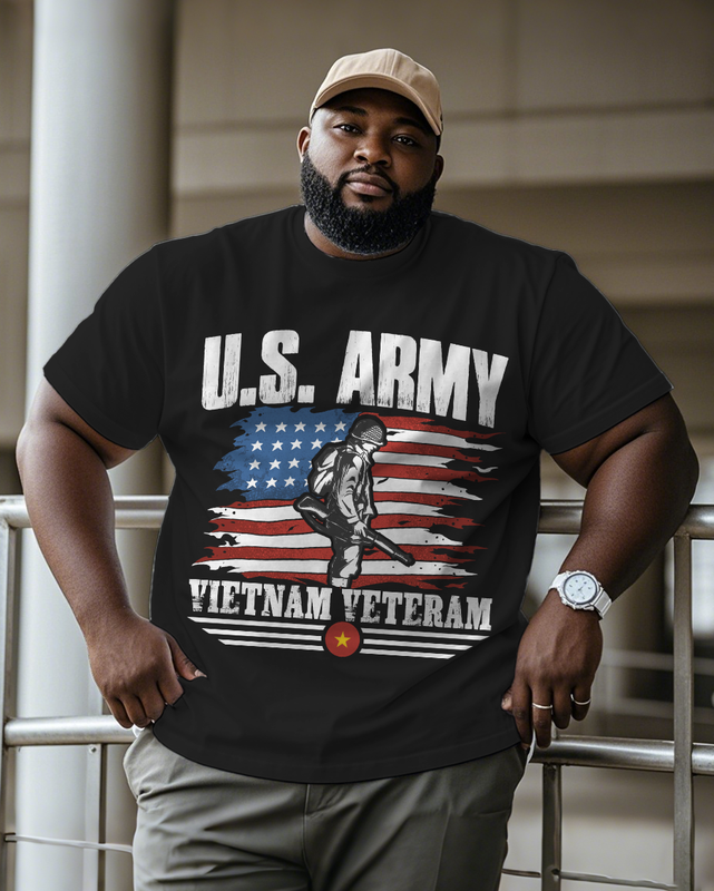 War - themed Silhouettes  Men's Plus Size Short Sleeve T-Shirt