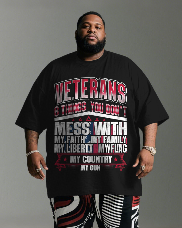 War - themed Silhouettes  Men's Plus Size Short Sleeve T-Shirt
