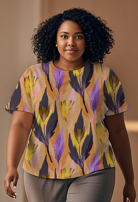 Abstract purple flowers Women's Plus Size T-shirts