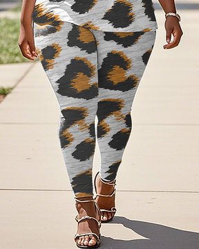 Women's Leopard print T-Shirt & Pants
