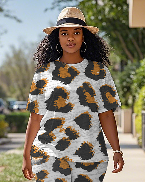 Women's Leopard print T-Shirt & Pants