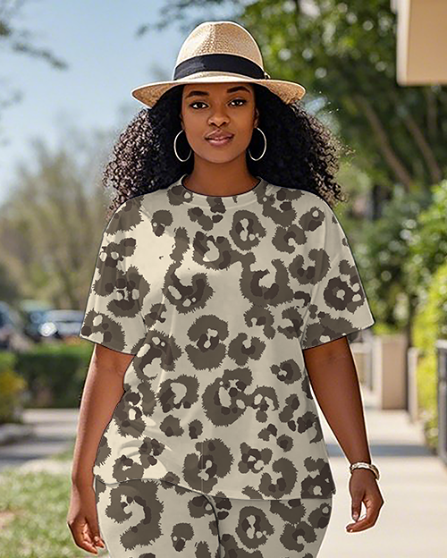 Women's Leopard print T-Shirt & Pants